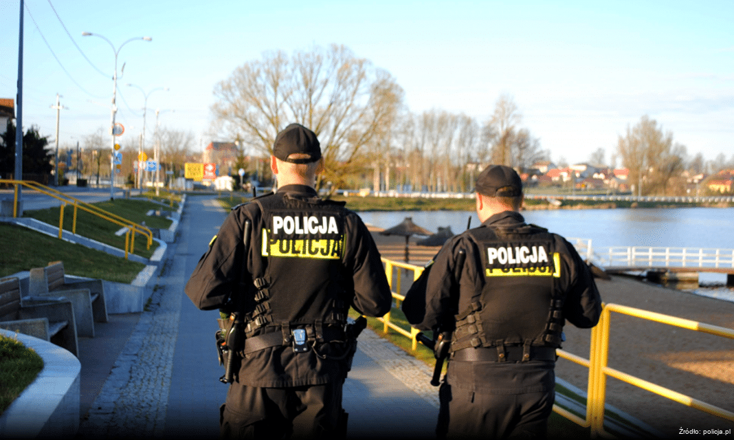 Wypadek na terenie gminy Mszczonów – apel o ostrożność w trudnych warunkach