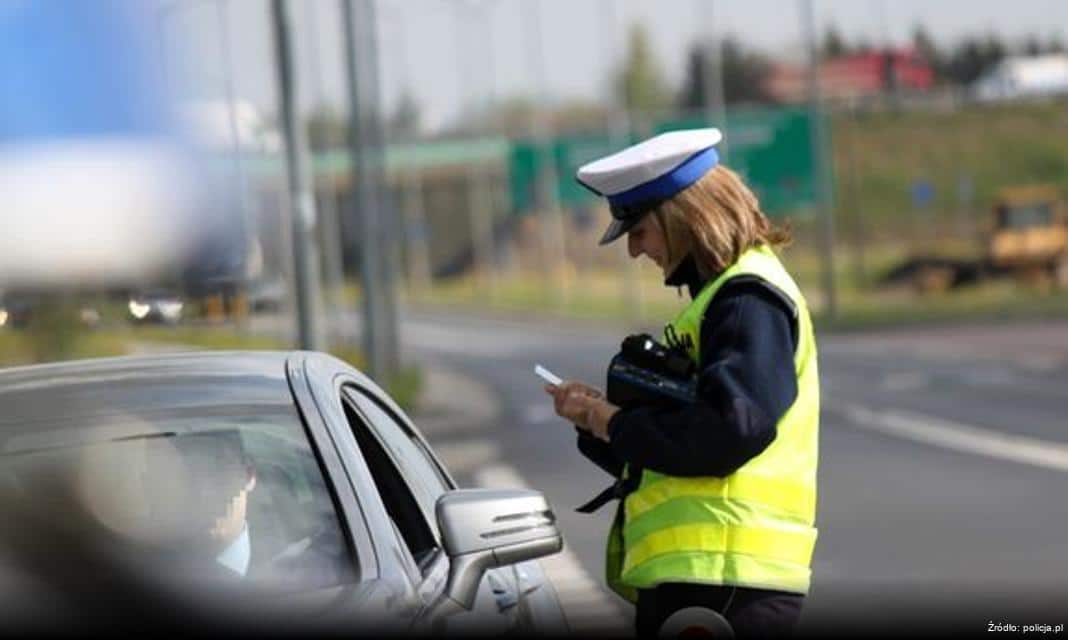 Bezpieczne Ferie 2025 – Policja apeluje o ostrożność na drogach